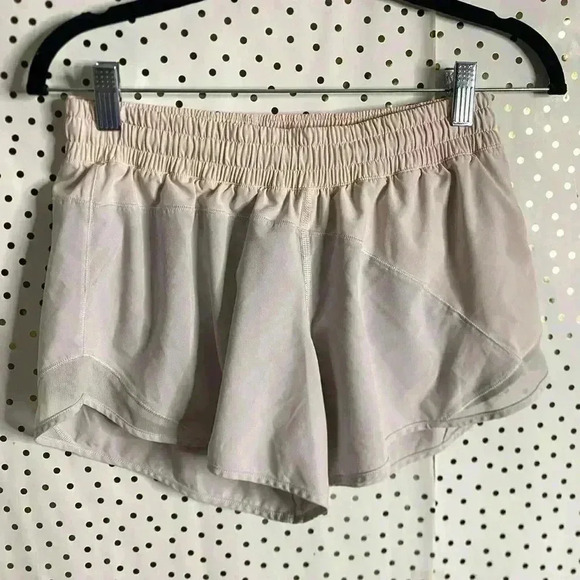 Lululemon Hotty Hot Short - Picture 3 of 9